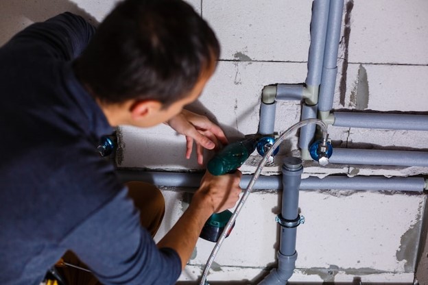 Summer Plumbing Tips for Phoenix: Preventing Burst Pipes & High Water Bills